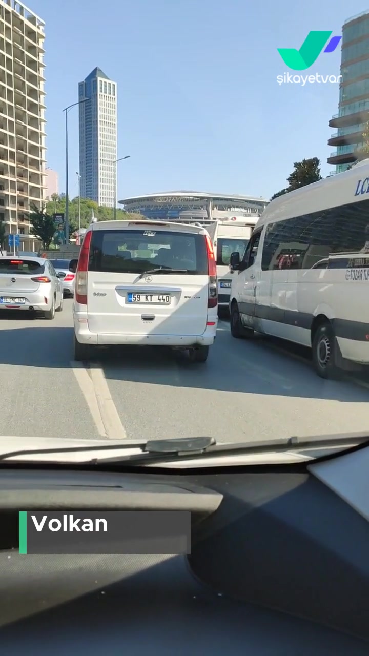 Emniyet Genel Müdürlüğü Trafik Oluşuyor Vadi İstanbul Yolu Üzerinde! videonun kapak resmi