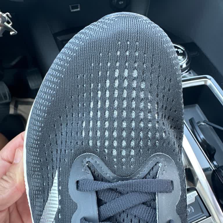 Sportive Kusurlu Adidas Marka Ayakkabı
