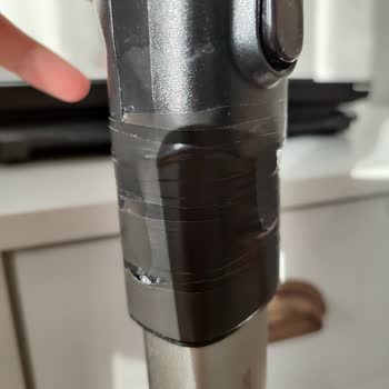 Philips Dik Süpürgem Kendi Kendine Kırıldı