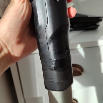 Philips Dik Süpürgem Kendi Kendine Kırıldı