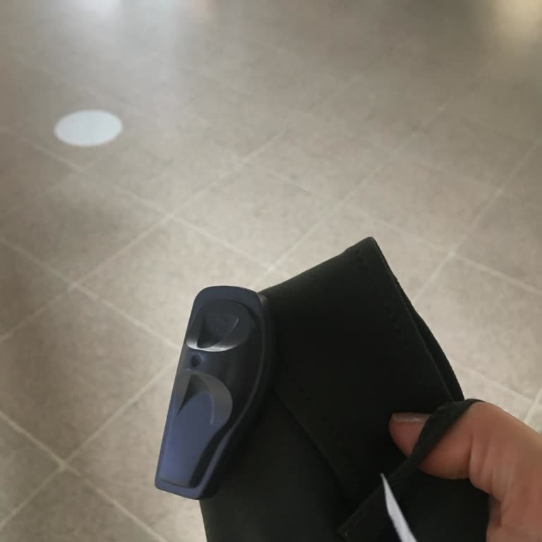 Zara Onlineda Alınan Ürünün Alarmını Çıkartmadılar