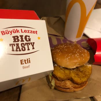 Beylikdüzü Migros McDonald's Başkasının Artığı