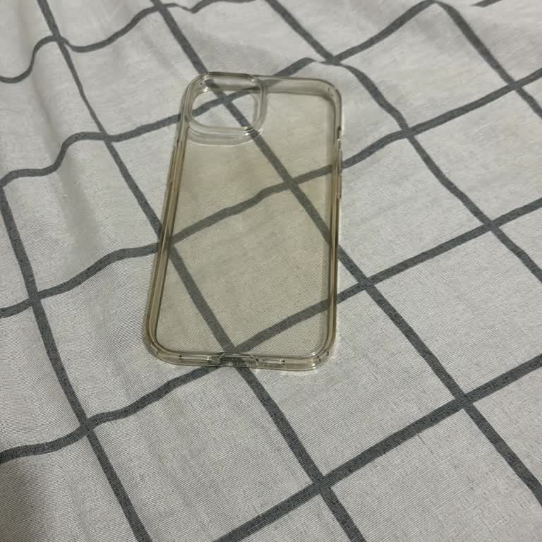 Spigen Sararan Şeffaf Kılıf