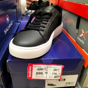 FLO Ayakkabı FLO Akbatı Etikette Yazan İndirimi Uygulamıyor