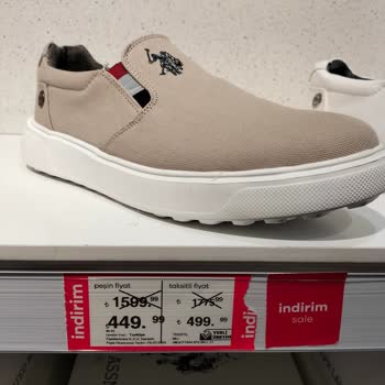 FLO Ayakkabı FLO Akbatı Etikette Yazan İndirimi Uygulamıyor