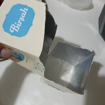 Birşah Bozuk Sütleri Kontrol Etmeden Satıyor