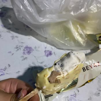 Magnum Malum İçinden Bir Şey Çıktı