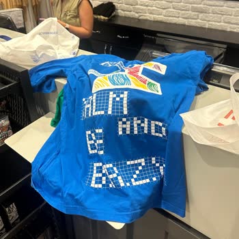 Breezy Forum İstanbul Mağazasından Aldığım Tişörtler Renk Veriyor