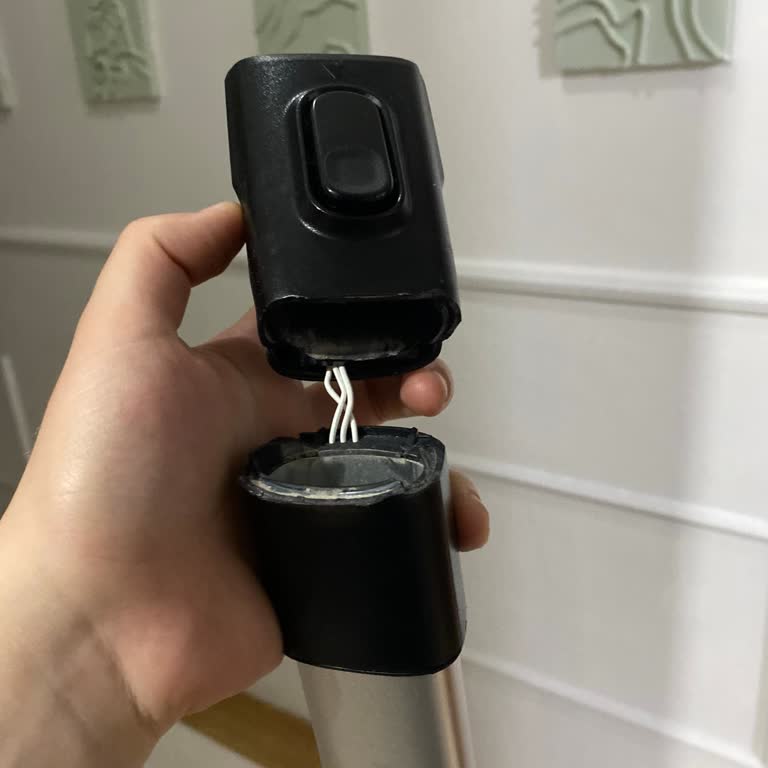 PHILIPS Ev Aletleri Devamlı Kırılan Bir Süpürge