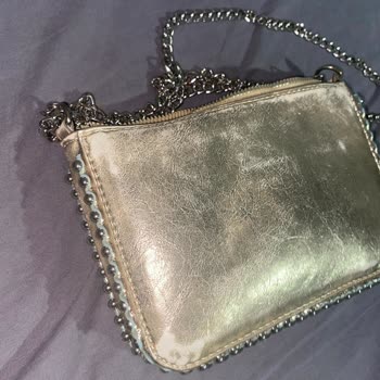 Stradivarius Çanta 2 Ayda Soyulmaya Başladı