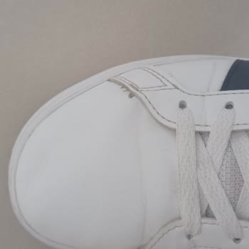 Deichmann Üretim Hatası Kabul Etmiyor