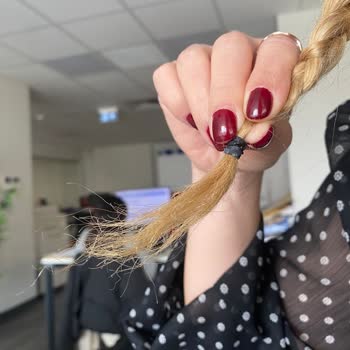 Salon Ay Saç Ve Tasarım Kadıköy Pişmanlıktır!