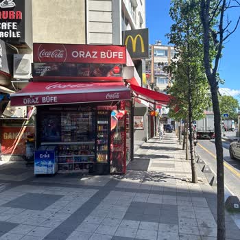 Coca-Cola dchlechte Unterstützung und mangelnde Umsetzung bei Schildern und Werbematerialien