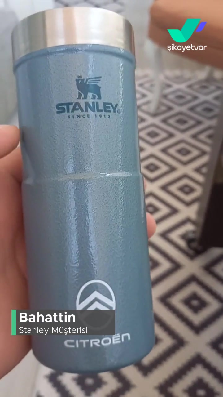 Stanley Termosun İçi Pas Tuttu videonun kapak resmi