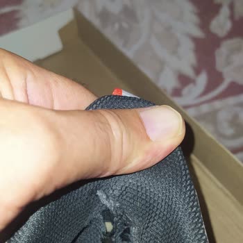 Adidas Alphabounce Risse im Schuh – Enttäuschender Kundenservice