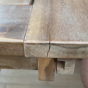 Bauhaus Sunfun Holzsitzgruppe zeigt Risse nach Aufbau unzureichende Lösung vom Kundenservice