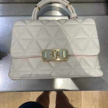 Aldo Shoes Aldo Simetri Hatası Olan Çantalarını Geri Kabul Etmiyor.