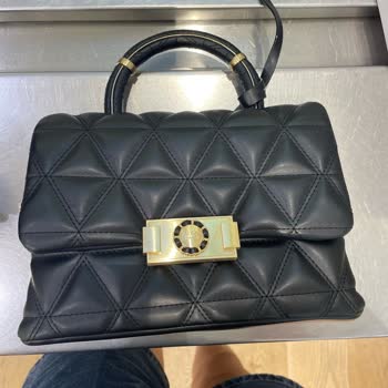 Aldo Shoes Aldo Simetri Hatası Olan Çantalarını Geri Kabul Etmiyor.