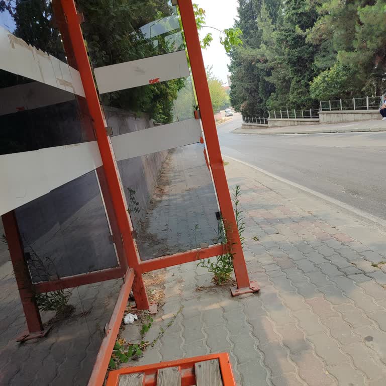 Edirne Belediyesi Durakta Beklerken Araç Durağa Uğramadı