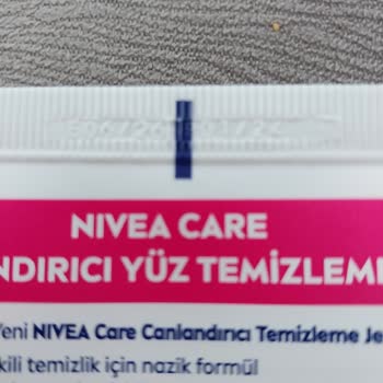 Nivea Care Canlandırıcı Yüz Temizleme Jeli