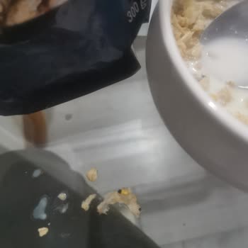 Funny Gıda Gronala İçinden Plastik Çıktı!