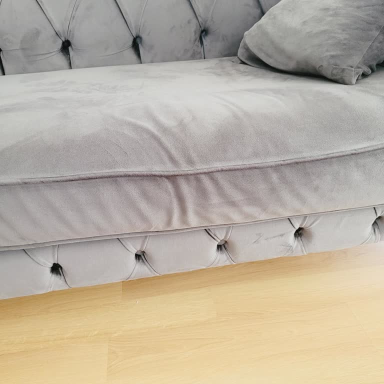 Engince Yaşam Alanları Dayanıksız Koltukları Ve Yetersiz Servis Hizmeti