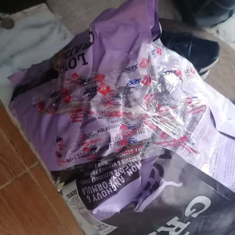 Boncuk Petshop, Hepsiburada Ve Aras Kargo Üçgeninde Elime Geçen Ürün.