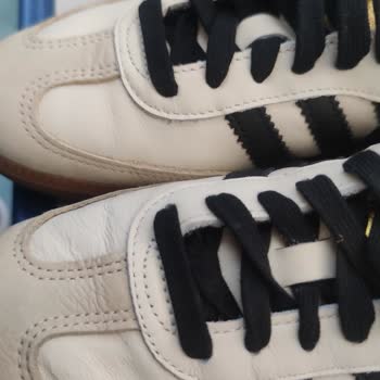 Adidas Samba Cream White 38 2/3 defekt erhalten, Forderung nach Austausch