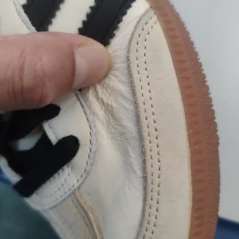 Adidas Samba Cream White 38 2/3 defekt erhalten, Forderung nach Austausch