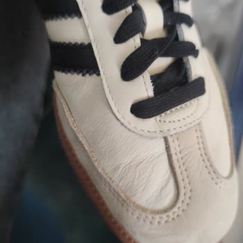 Adidas Samba Cream White 38 2/3 defekt erhalten, Forderung nach Austausch