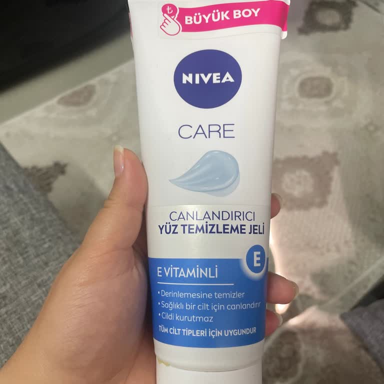 Nivea Cream Canlandırıcı E Vitaminli Yüz Temizleme Jeli