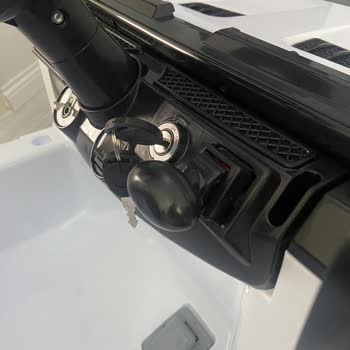 Ebebek Tarafından Gönderilen Akülü Araba