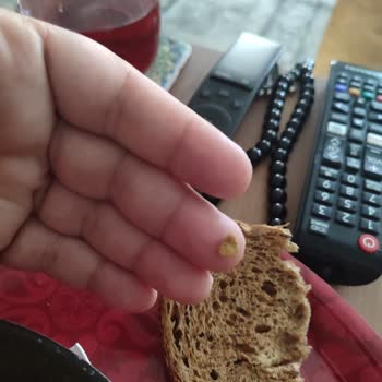 UNO Ekmekten Taş Çıktı