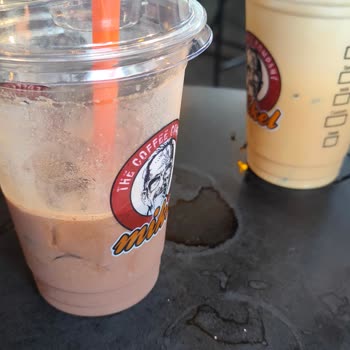 Mikel Coffee Mikel Kafe'de Ürünlere Yapılan Buz Ve Köpük Taktiği