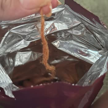 Simbat Kuruyemiş BİM Simbar Kuruyemişten Saç Çıktı