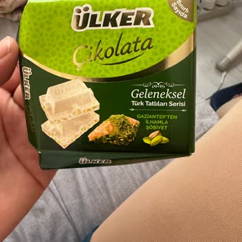 Ülker Yarım Ve Isırılmış Çikolatası