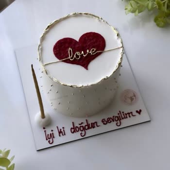 Papirüs Pastanesi Görselle Uyumsuz Pasta