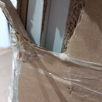 IKEA Billy Kitaplık Kırık Geldi
