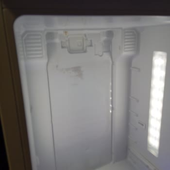 3 Yıllık Arçelik Dolaptan 2013 Tarihli Malzeme