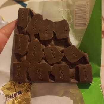Ülker Çikolata Yarı Yenmiş