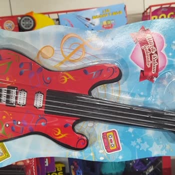 Tedi Discount Tekstil Mağazacılık Kalitesiz Oyuncak Gitarı İade Edemedim!