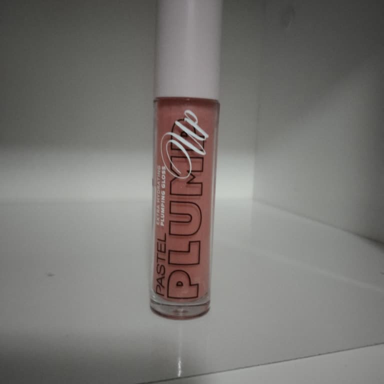 Pastel Kozmetik Pastel'in Lip Glossu Dudaklarımı Yaktı Ve Şişirdi