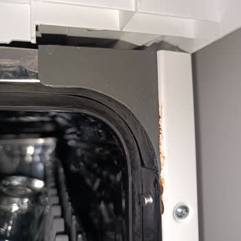 Vestel Bm4202 Bulaşık Makinesi Pas İçinde Kaldı