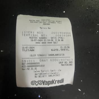 Paul Mark Etiket Oyunu Yapıyor