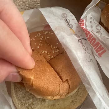 Yemek Sepeti Burger King Küflü Bayat Ekmek Para İademi İstiyorum!