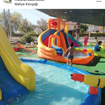 Maclura Bahçesi Memnuniyetsizliği