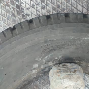 Sıfır 3 Aylık Kış Lastiği Lassa Çatlamalar Meydana Geldi