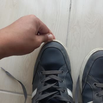 FLO'dan Aldığım Kinetix Markalı Ürün 3 Ayda Yırtıldı