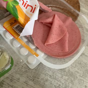 A101 Salamın İçinden Çıkana Bakın