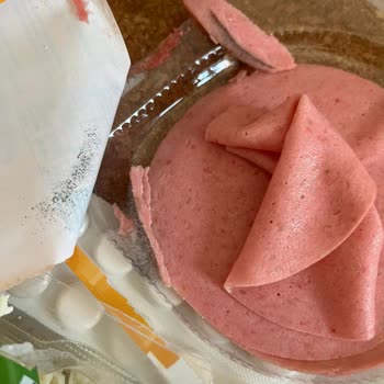 A101 Salamın İçinden Çıkana Bakın